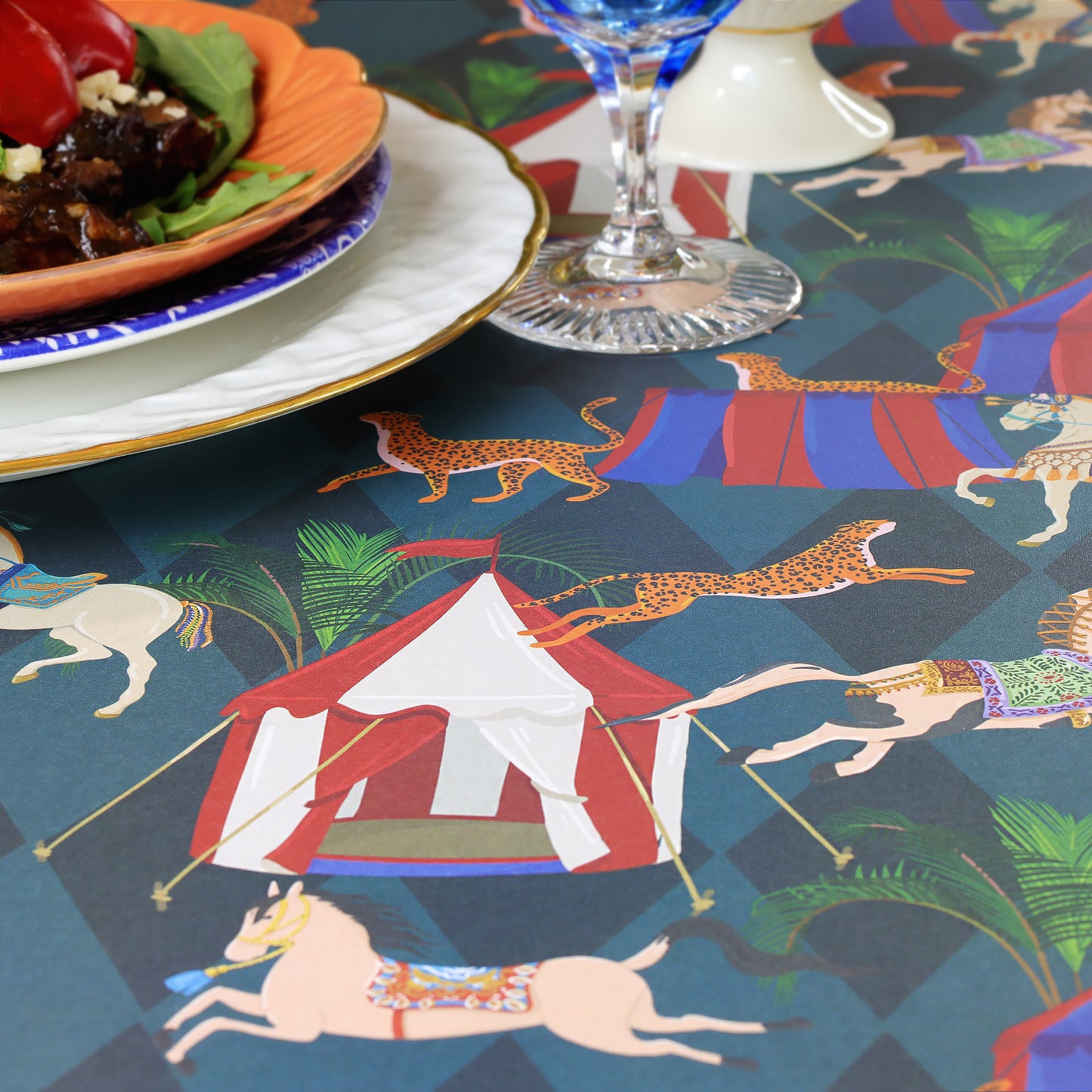 CIRCUS ROYALE PAPER PLACEMAT 25 SHEET PAD 17"X11"